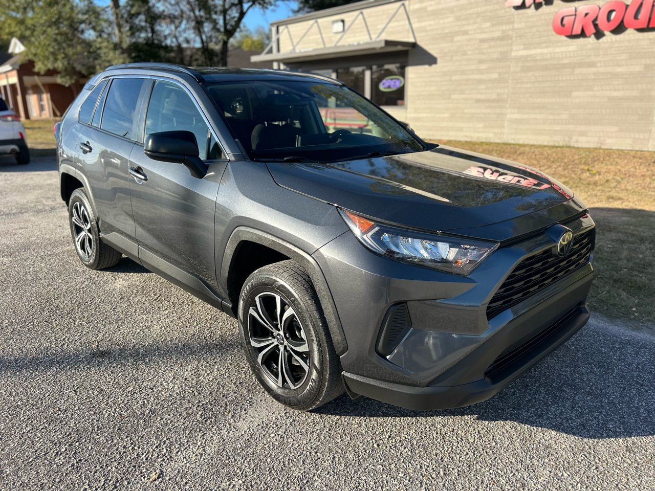 Toyota RAV4 LE FWD (Natl) 2020 Toyota RAV4 LE FWD (Natl) 2020