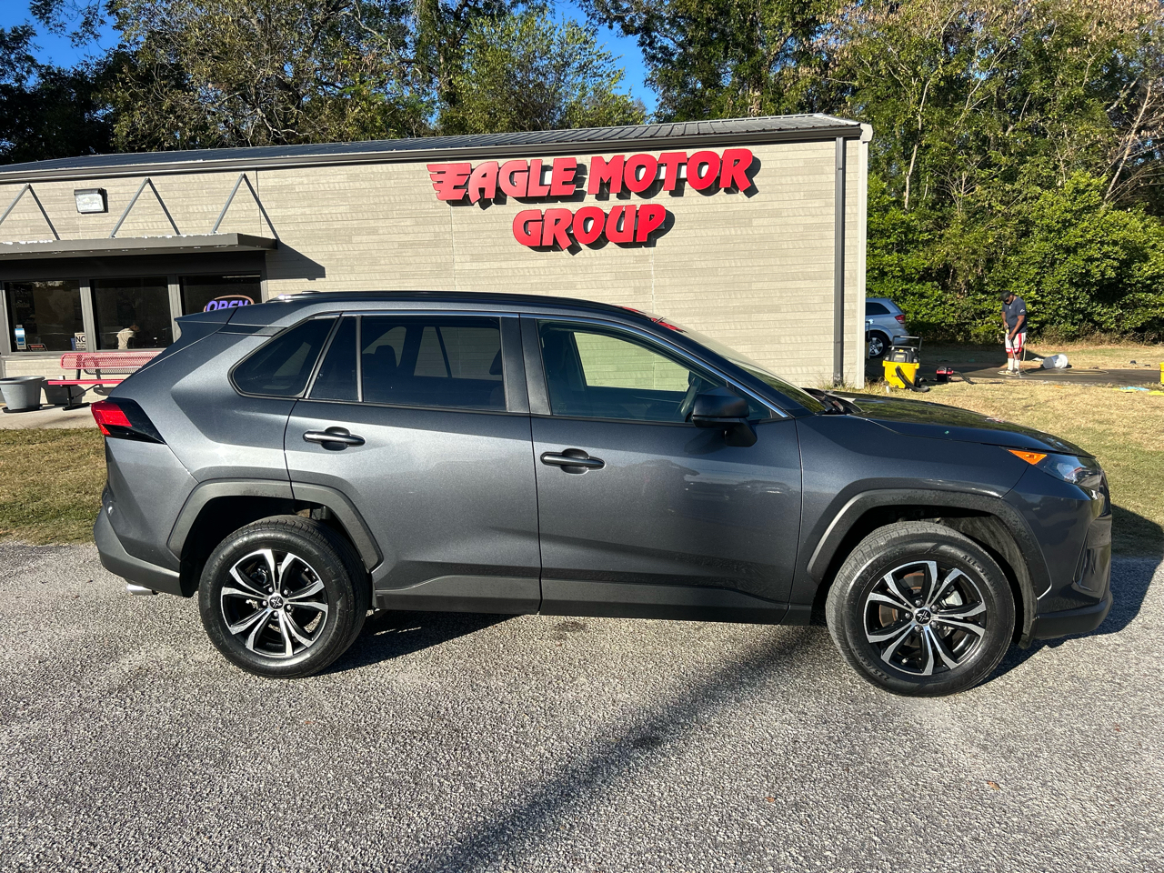 2020 Toyota RAV4 LE FWD (Natl)