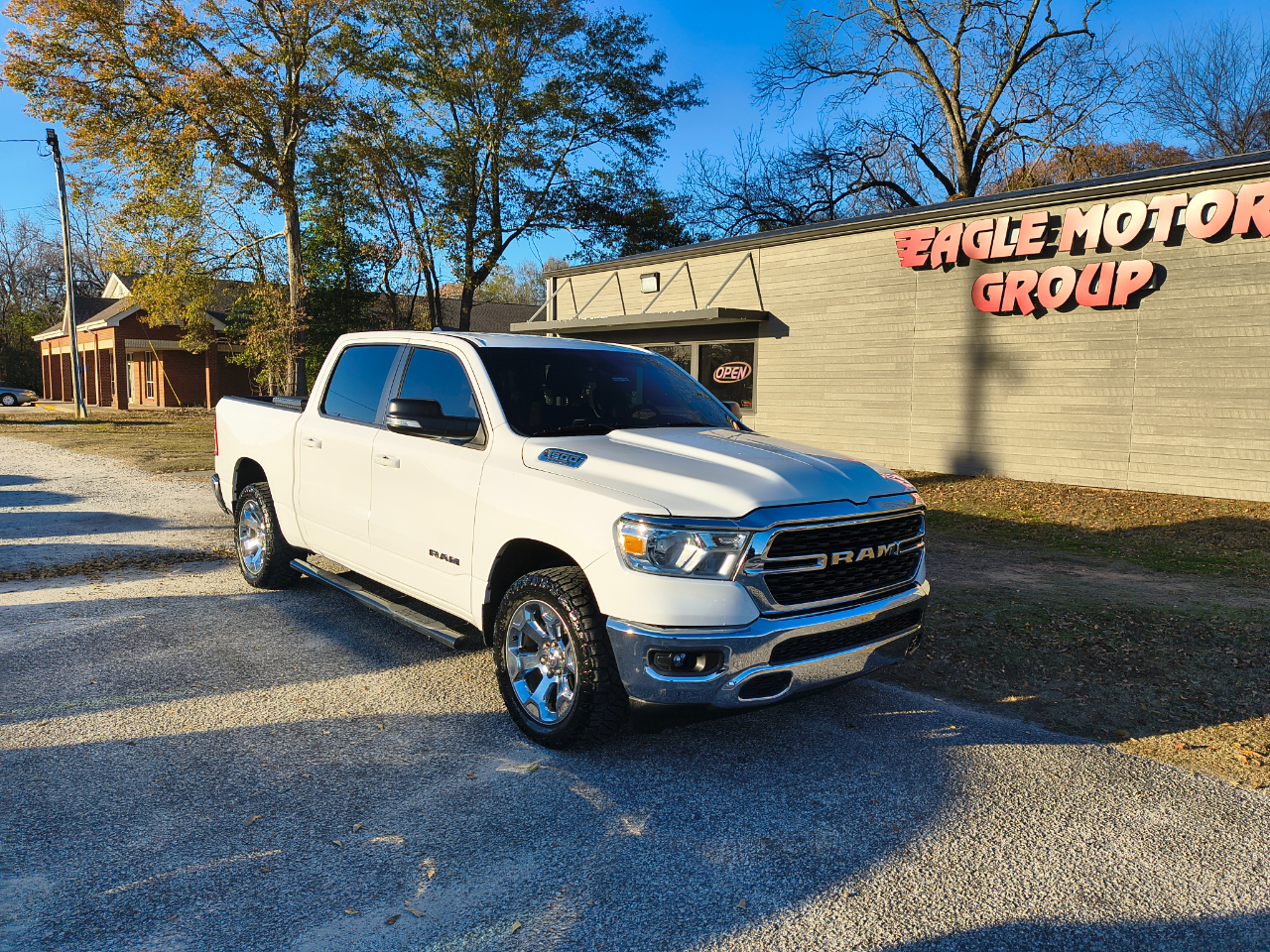 RAM 1500 Big Horn 4x4 Crew Cab 5'7" Box 2022