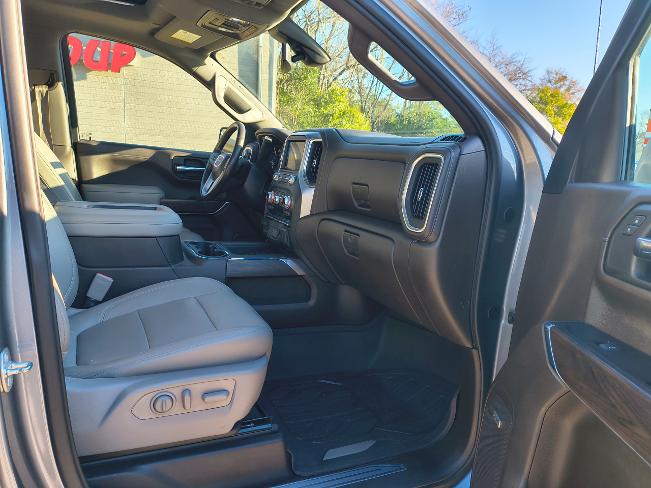 GMC Sierra 1500 4WD Crew Cab 147" SLT 2019