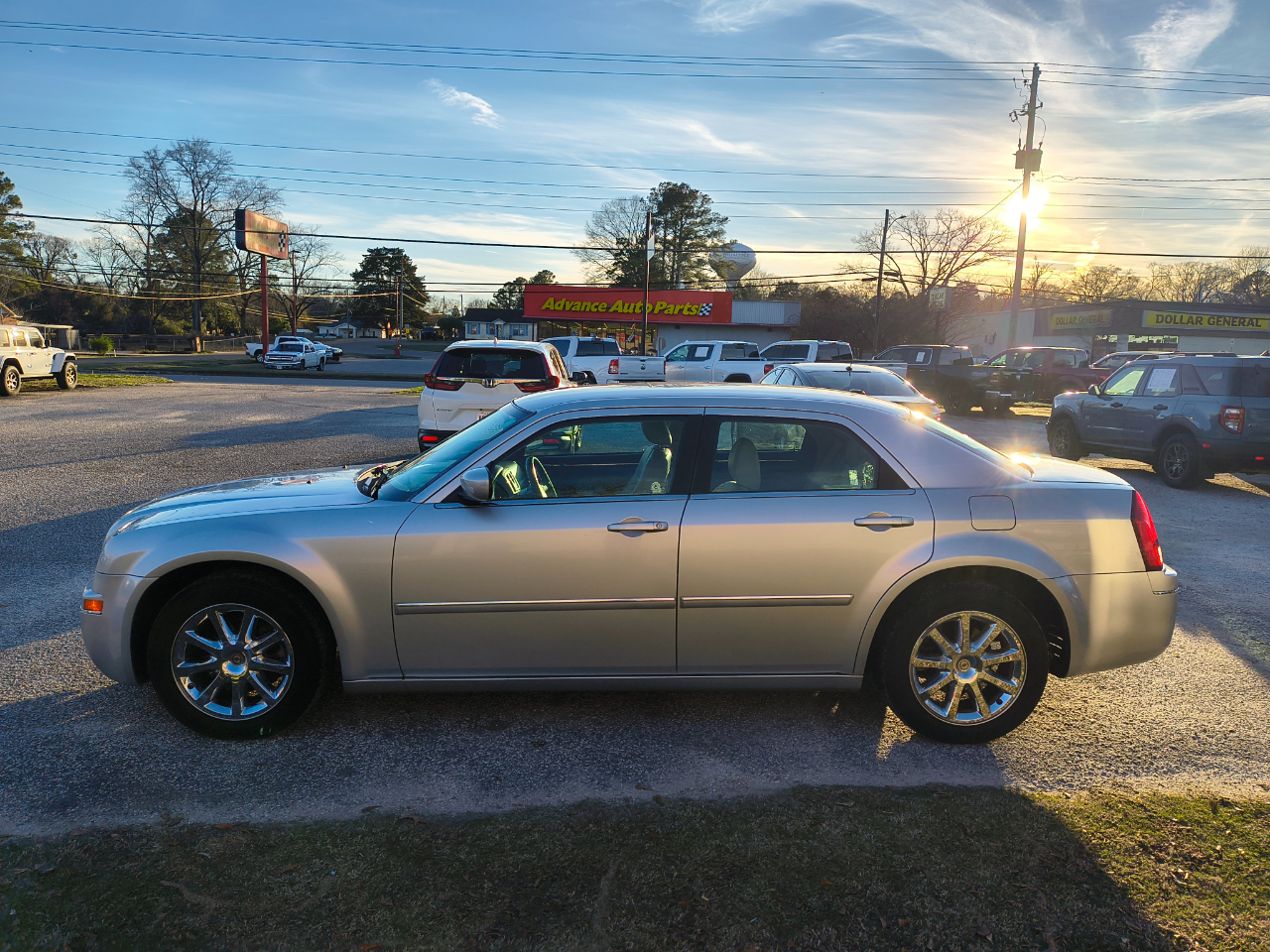Chrysler 300 4dr Sdn 300 Limited RWD 2007