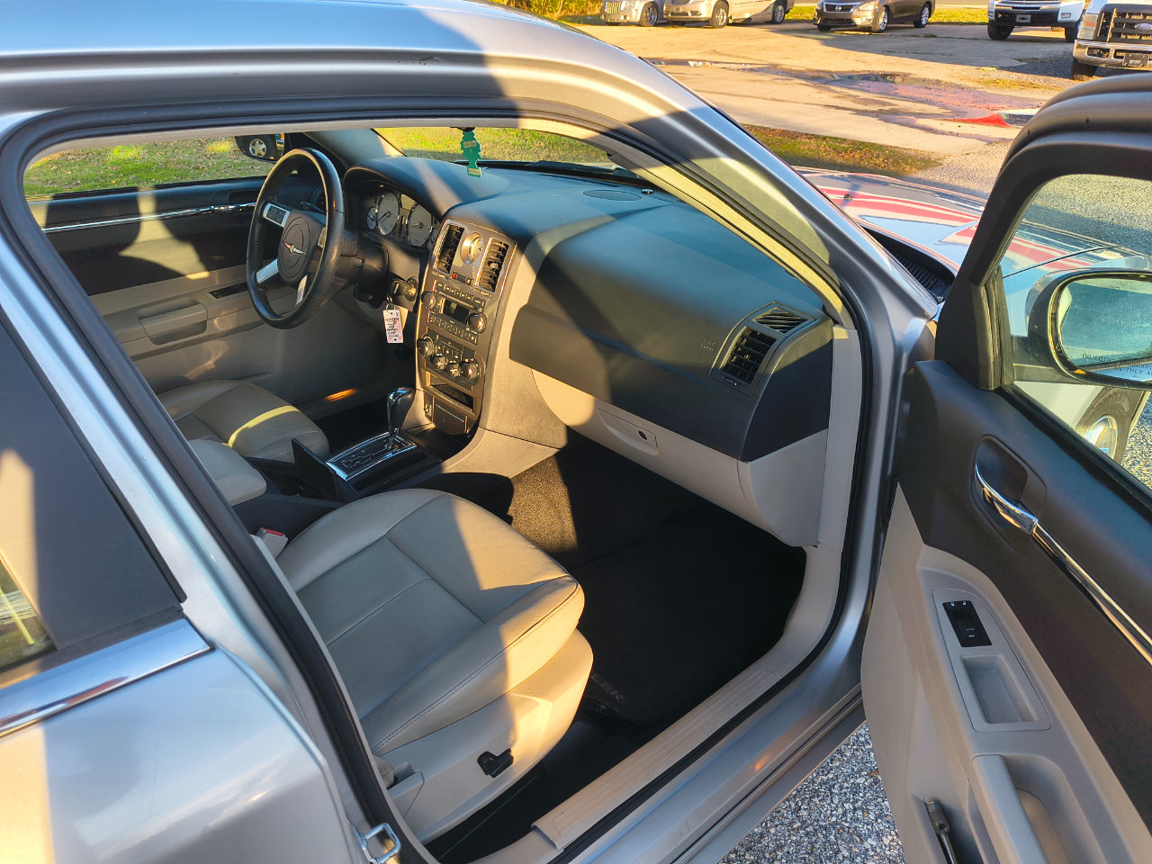 Chrysler 300 4dr Sdn 300 Limited RWD 2007