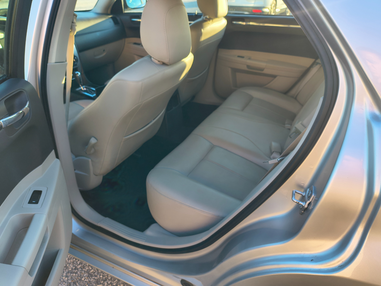 Chrysler 300 4dr Sdn 300 Limited RWD 2007