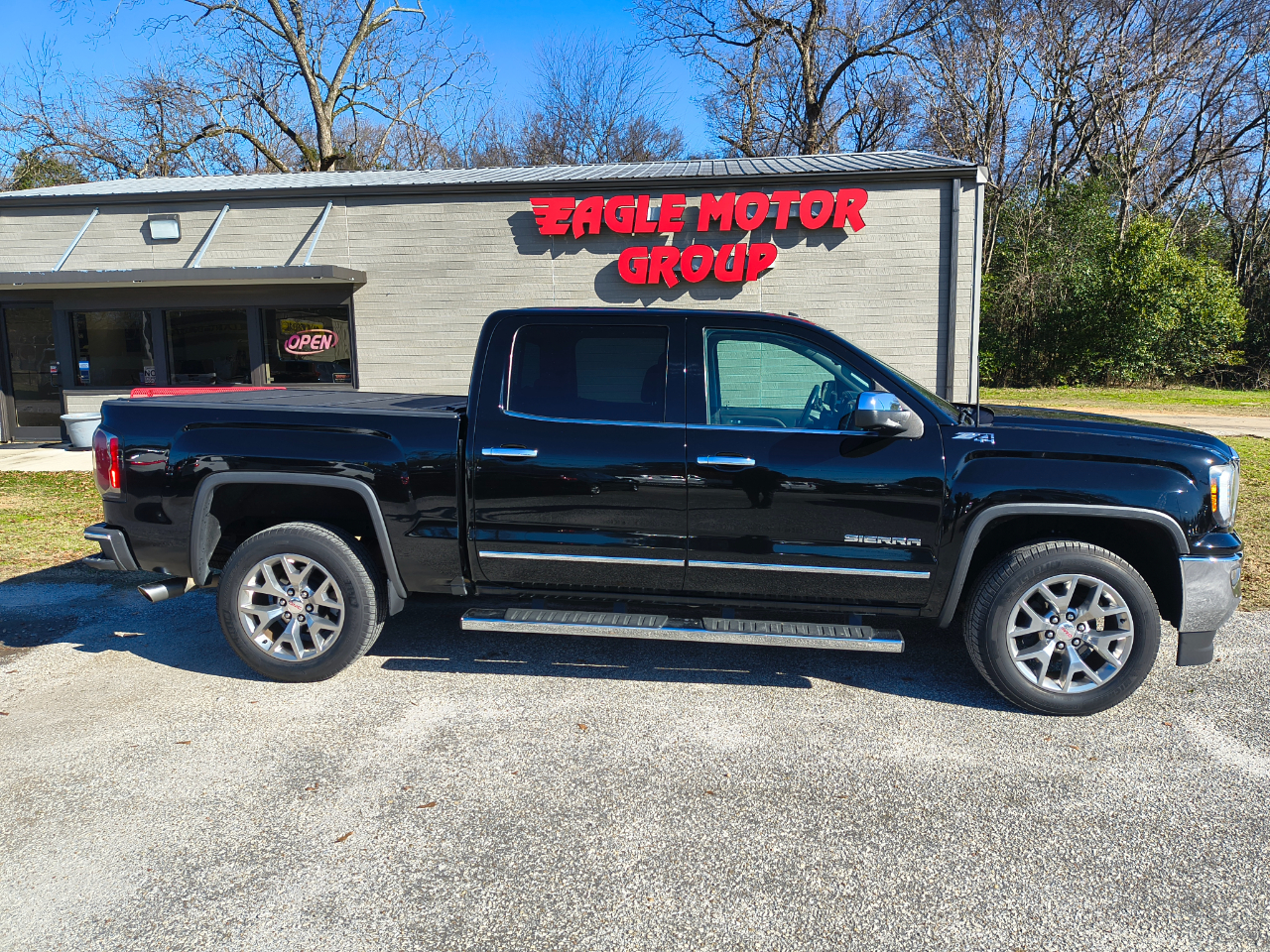 2018 GMC Sierra 1500 4WD Crew Cab 143.5" SLT