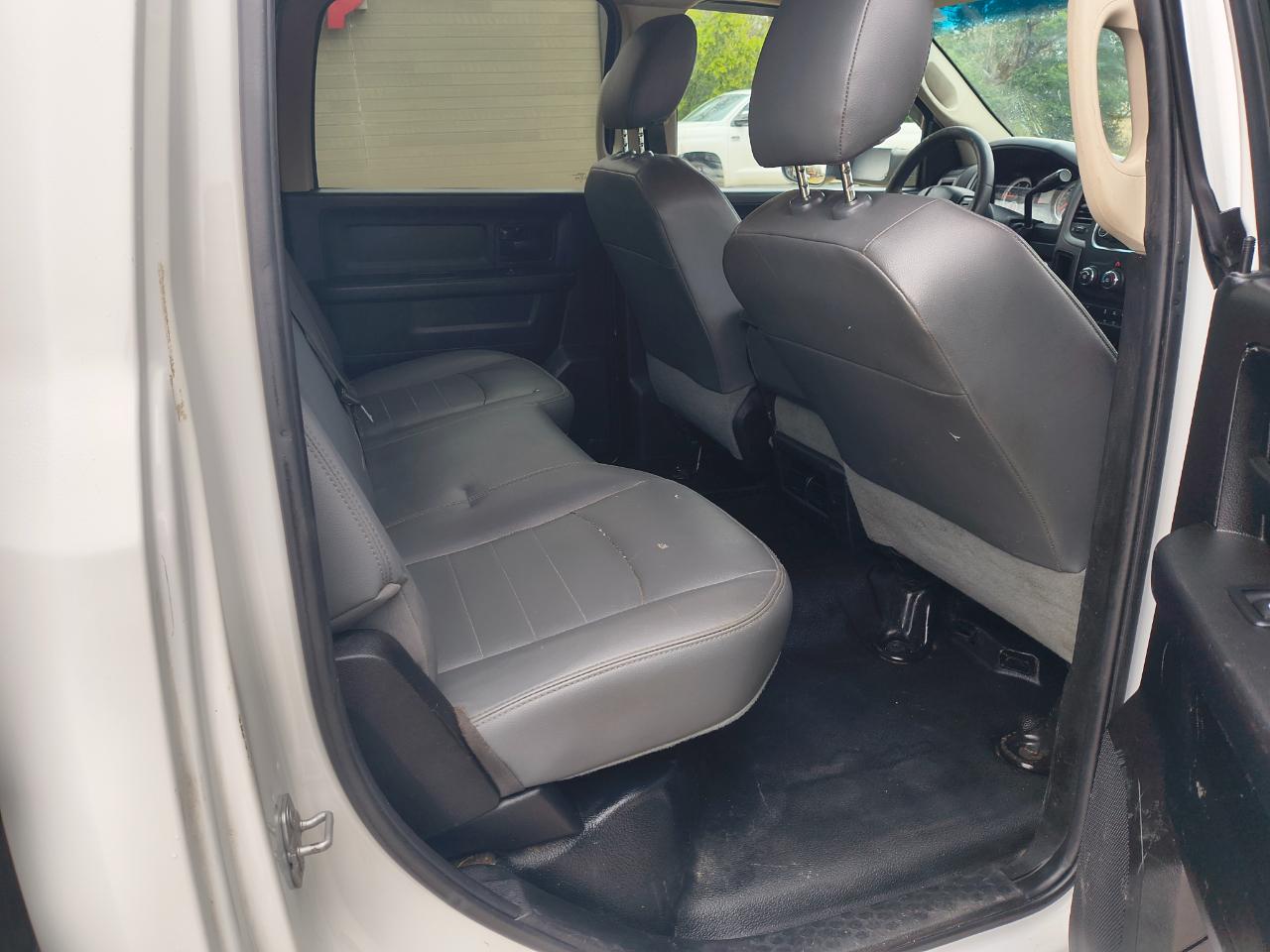 RAM 3500 Chassis Cab Tradesman 4WD Crew Cab 60" CA 172.4" WB 2018