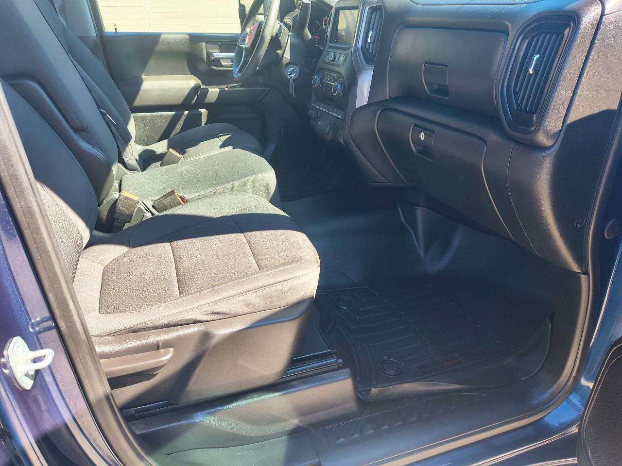 Chevrolet Silverado 2500HD 4WD Crew Cab 159" Custom 2022