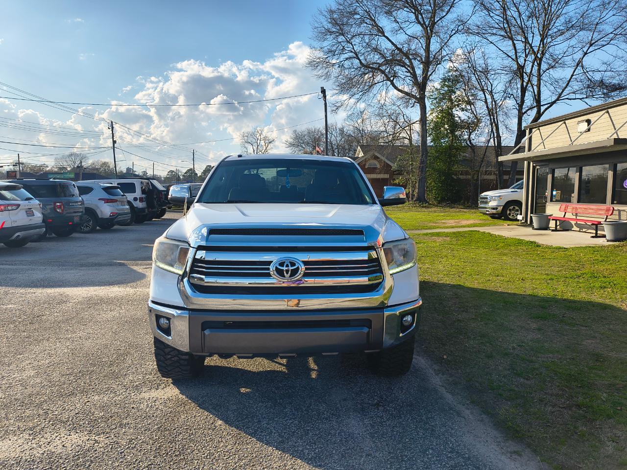 Toyota Tundra 4WD Truck CrewMax 5.7L FFV V8 6-Spd AT Platinum (Natl) 2016