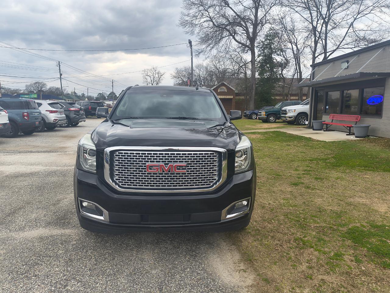 GMC Yukon 2WD 4dr Denali 2015