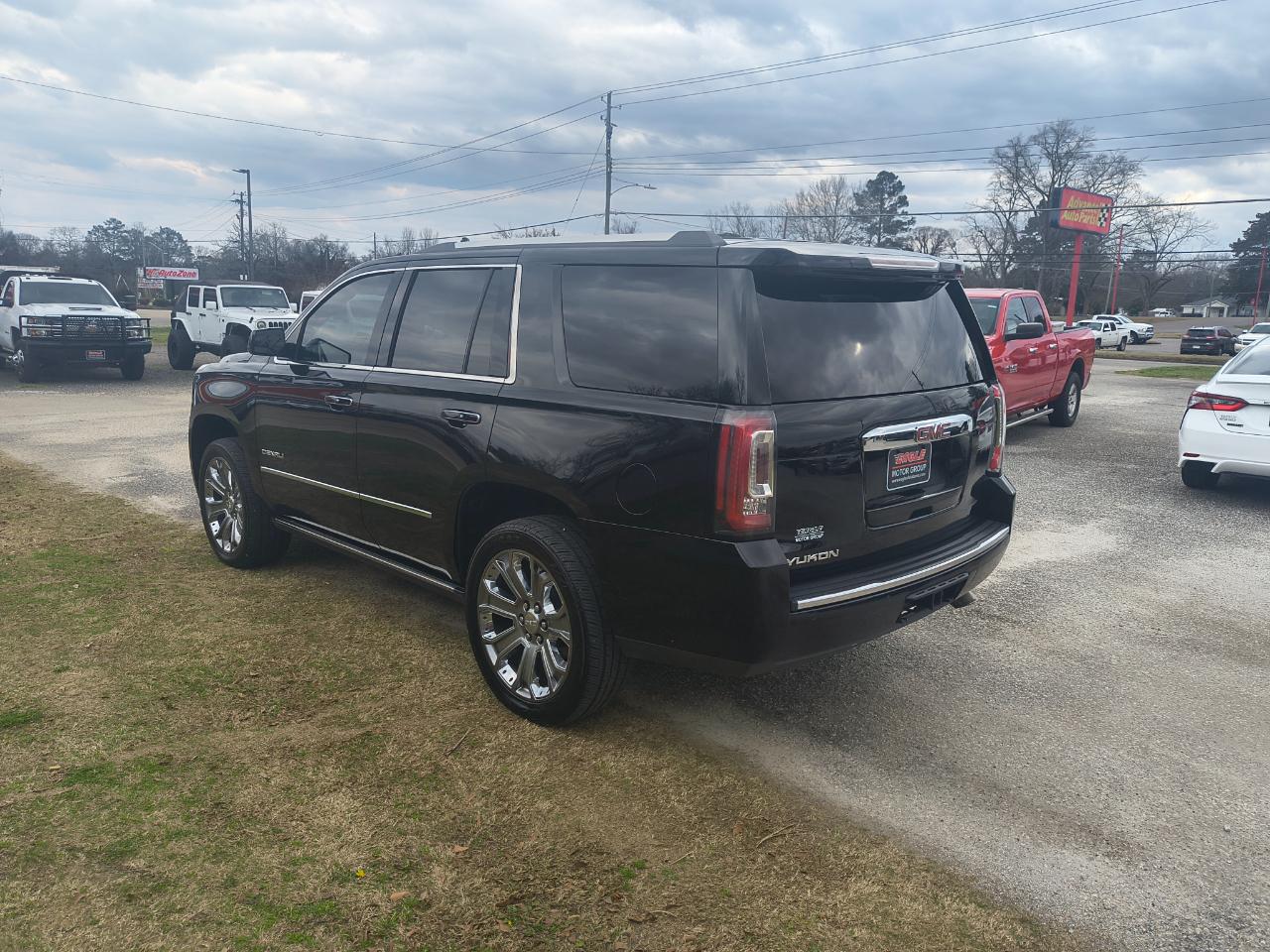 GMC Yukon 2WD 4dr Denali 2015