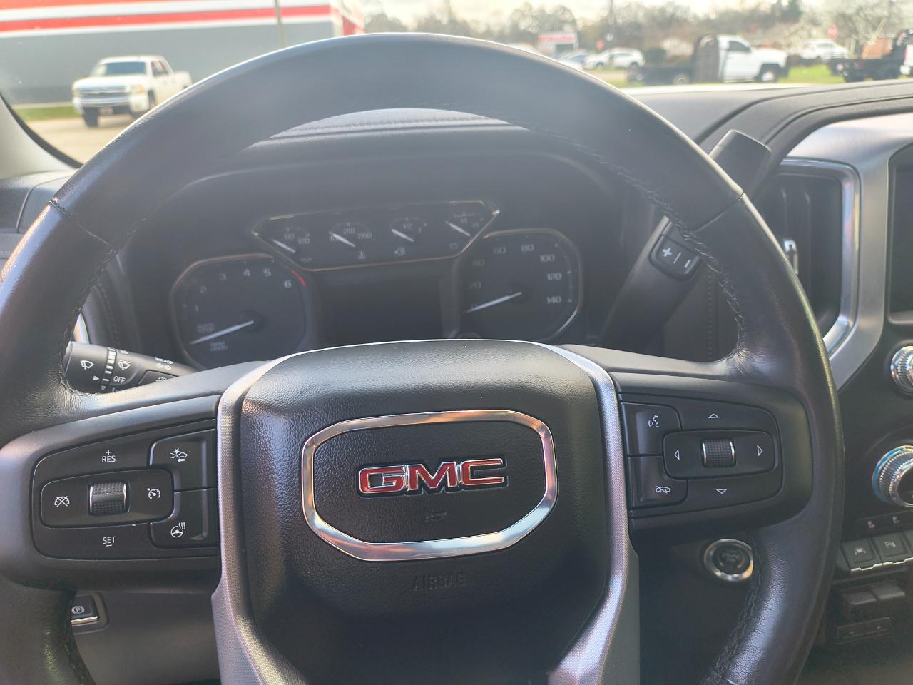 GMC Sierra 1500 4WD Crew Cab 147" SLT 2021