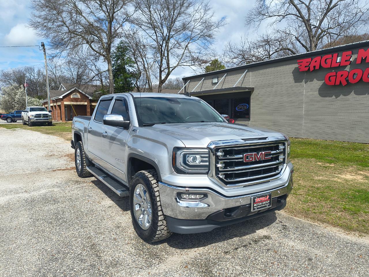 GMC Sierra 1500 4WD Crew Cab 143.5" SLT 2018