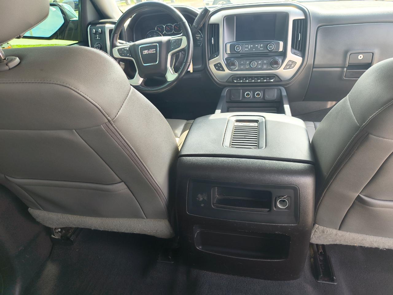 GMC Sierra 1500 4WD Crew Cab 143.5" SLT 2018