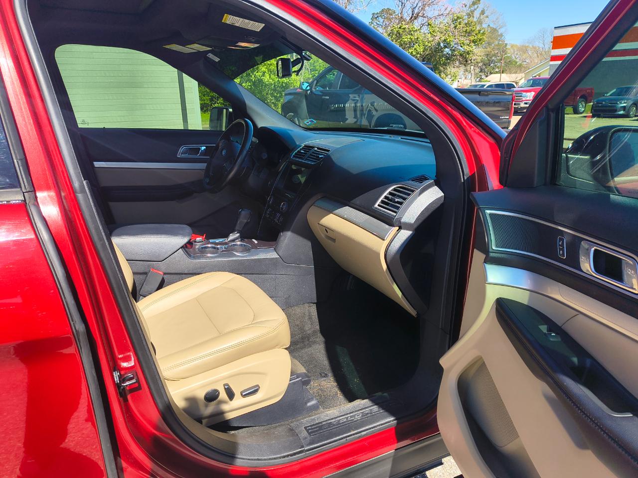 Ford Explorer XLT FWD 2017