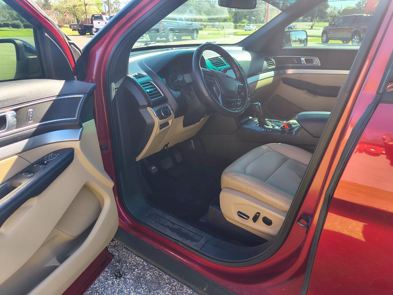 Ford Explorer XLT FWD 2017