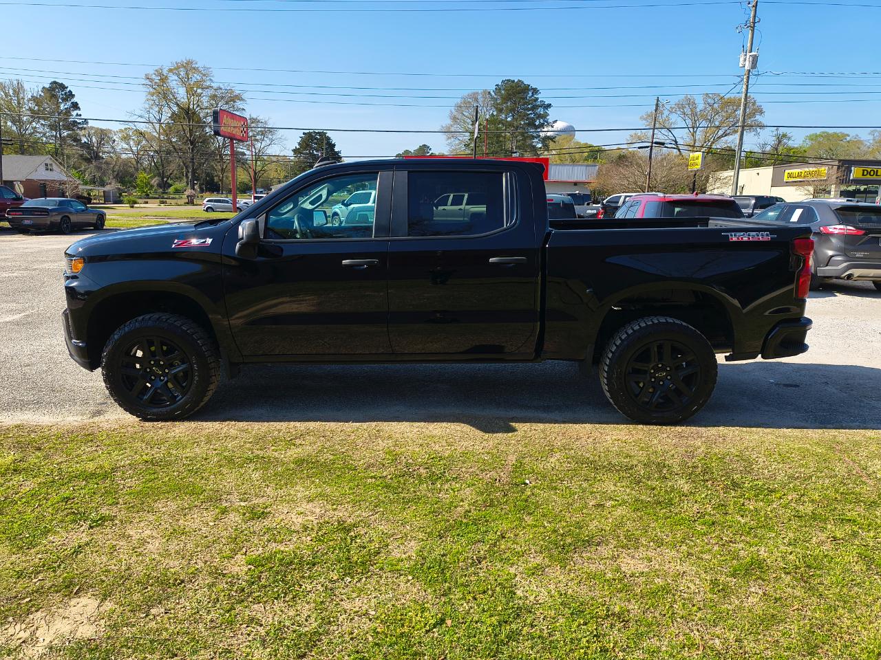 Chevrolet Silverado 1500 4WD Crew Cab 147" Custom Trail Boss 2021