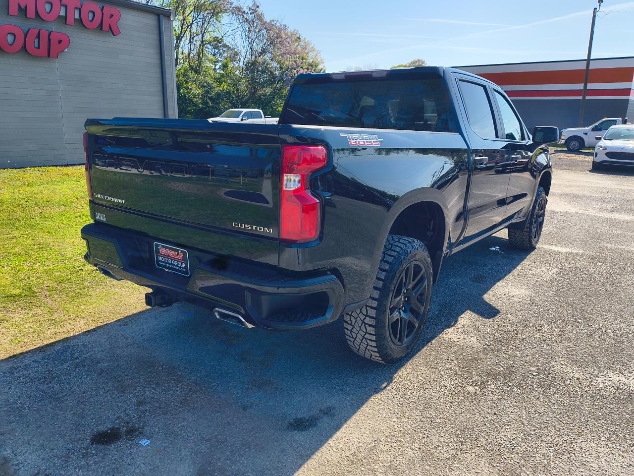 Chevrolet Silverado 1500 4WD Crew Cab 147" Custom Trail Boss 2021