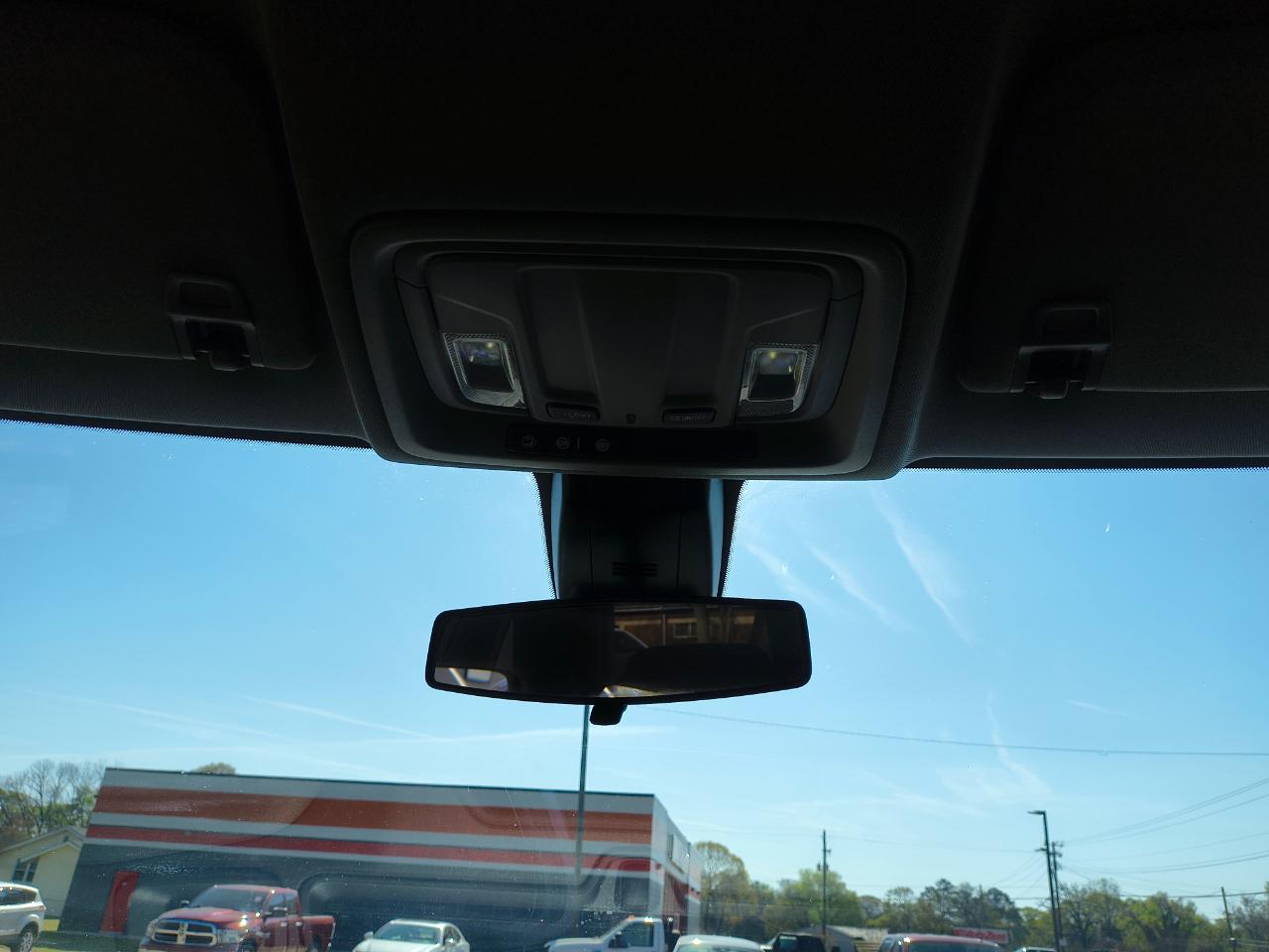 Chevrolet Silverado 1500 4WD Crew Cab 147" Custom Trail Boss 2021