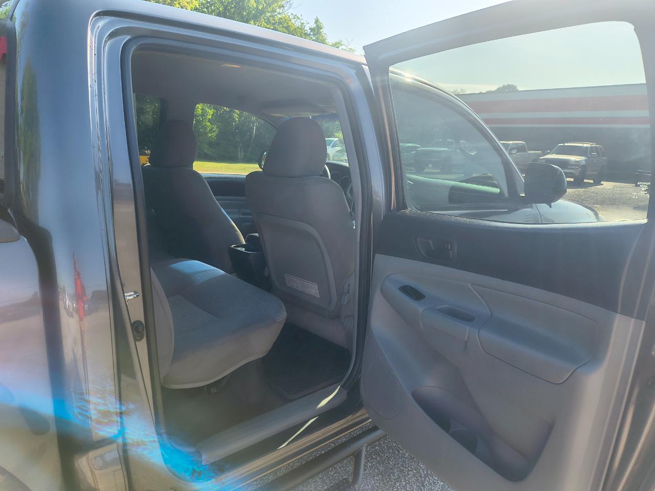 Toyota Tacoma 2WD Double Cab V6 AT PreRunner (Natl) 2015