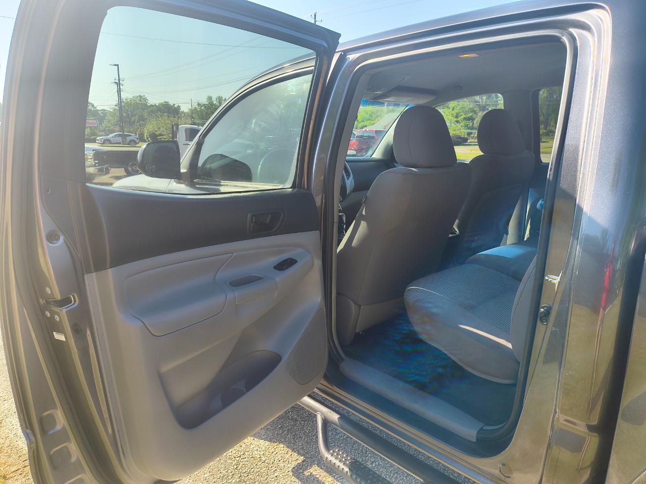 Toyota Tacoma 2WD Double Cab V6 AT PreRunner (Natl) 2015