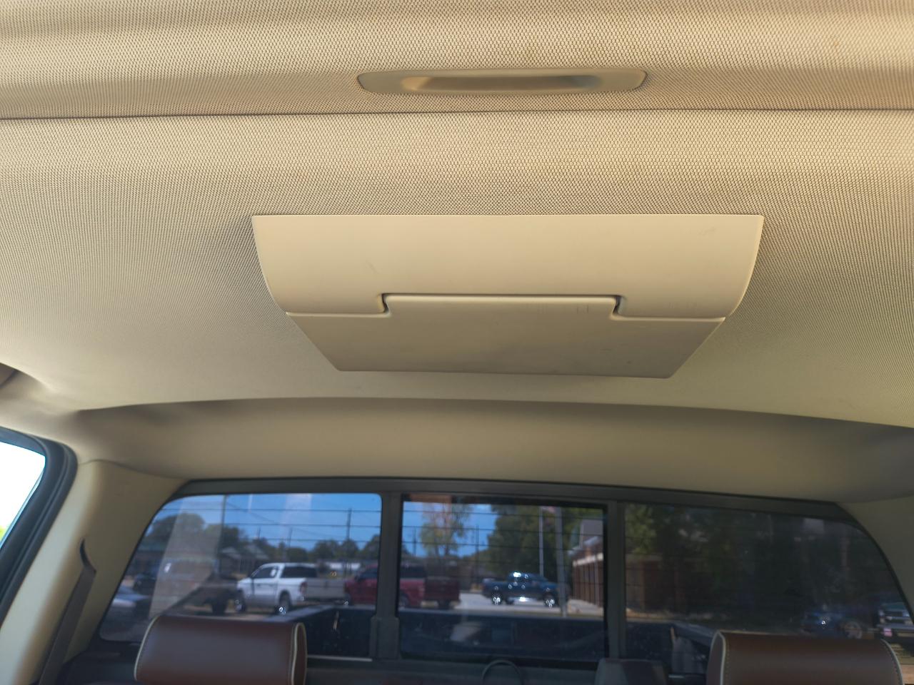 Chevrolet Silverado 2500HD Built After Aug 14 4WD Crew Cab 153.7" High Country 2015