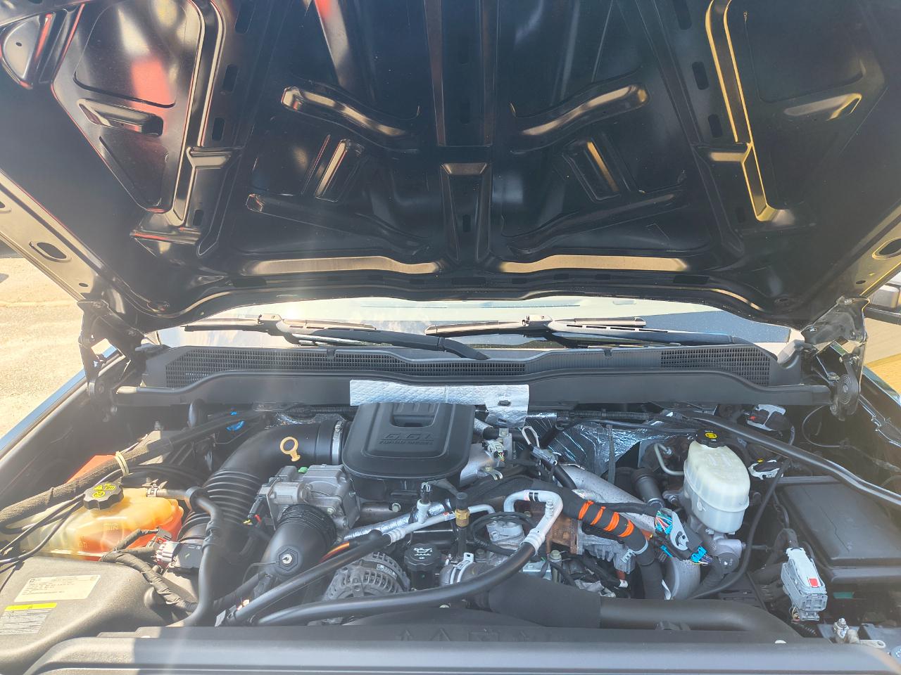 Chevrolet Silverado 2500HD Built After Aug 14 4WD Crew Cab 153.7" High Country 2015