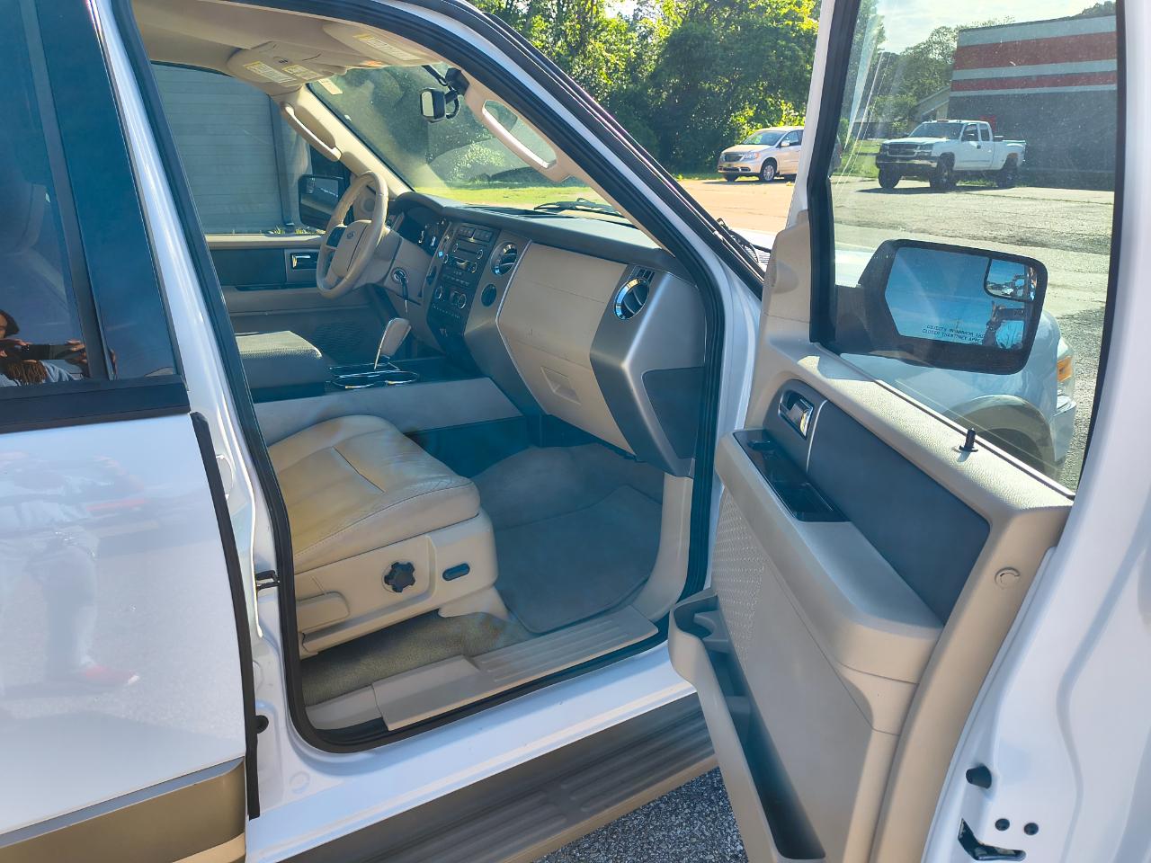 Ford Expedition 2WD 4dr King Ranch 2013