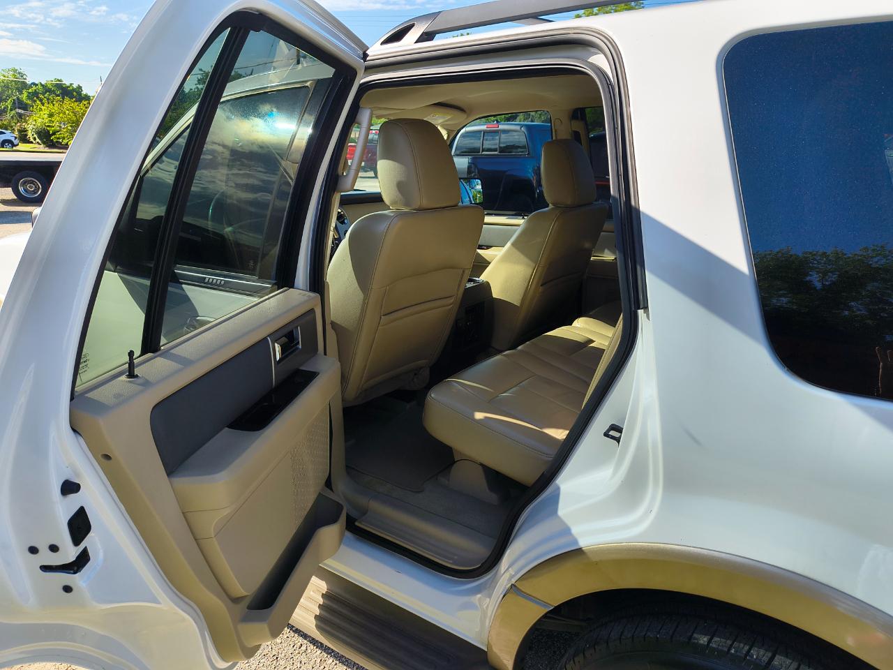 Ford Expedition 2WD 4dr King Ranch 2013