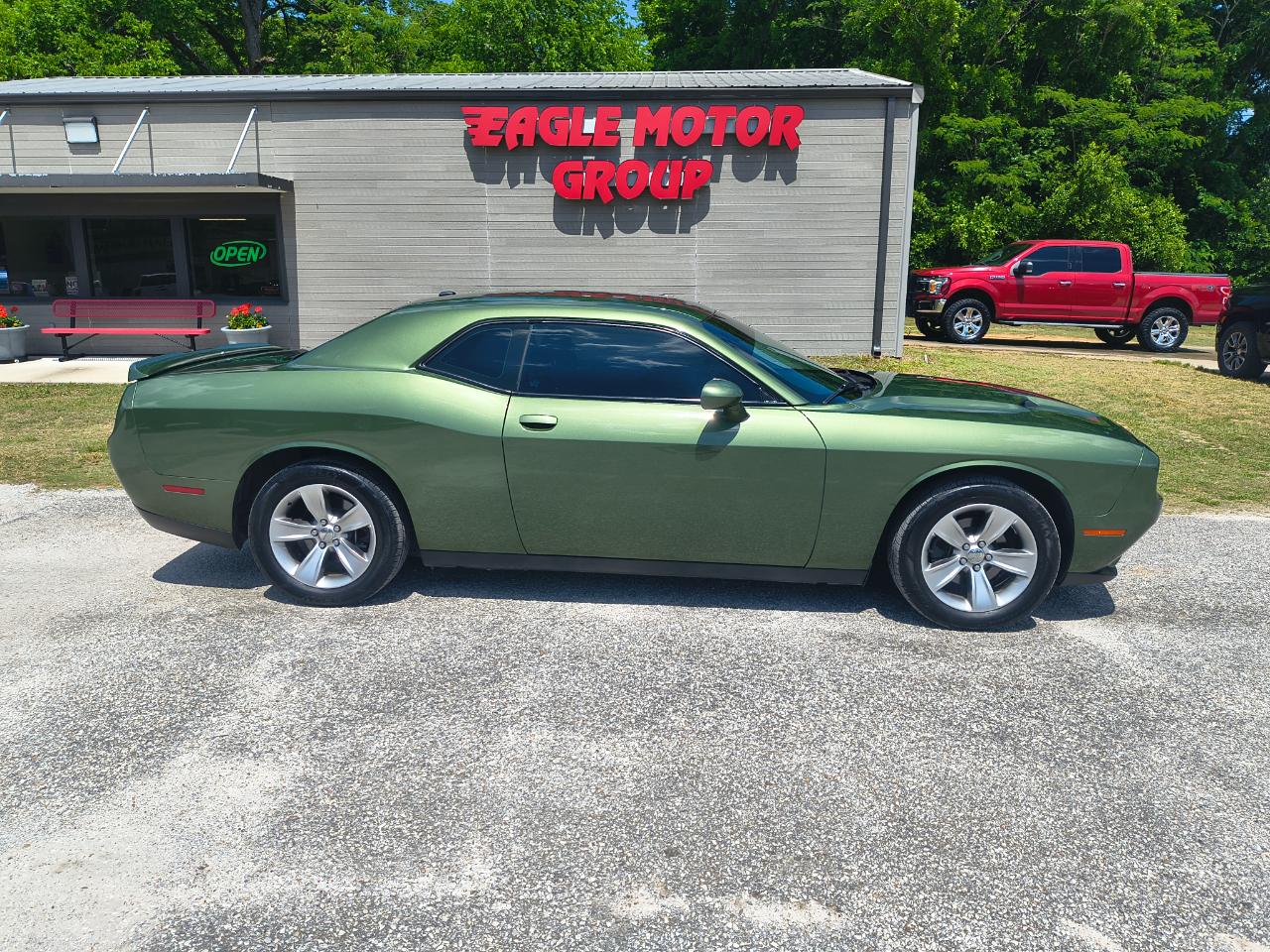 2020 Dodge Challenger SXT RWD