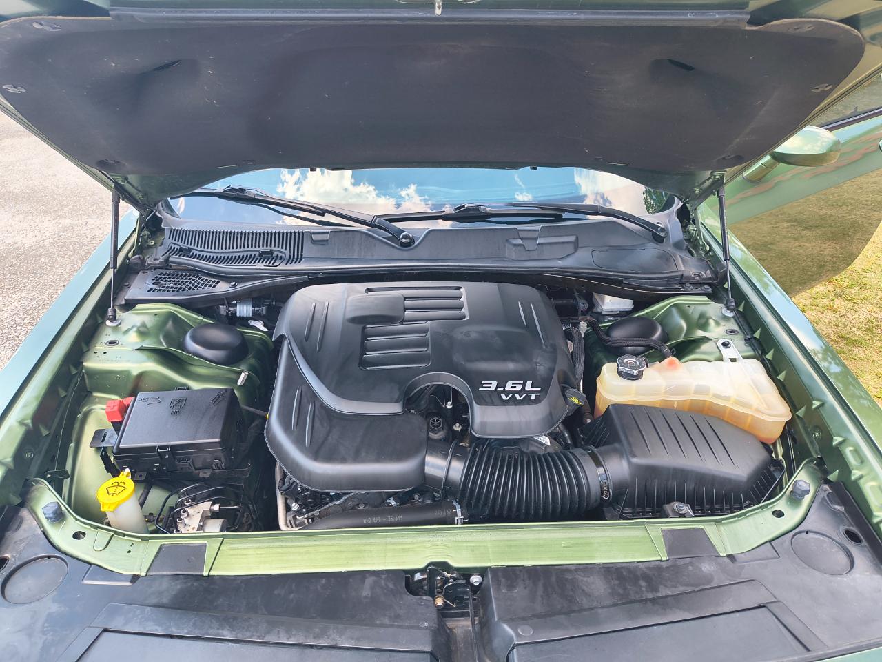 Dodge Challenger SXT RWD 2020