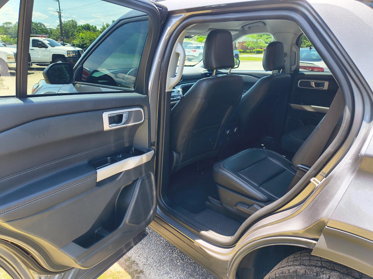 Ford Explorer XLT 4WD 2022