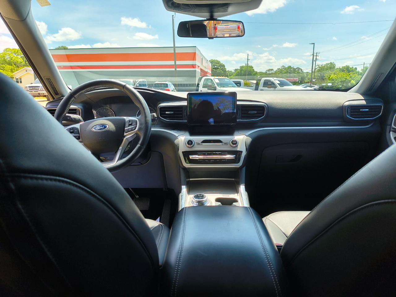 Ford Explorer XLT 4WD 2022