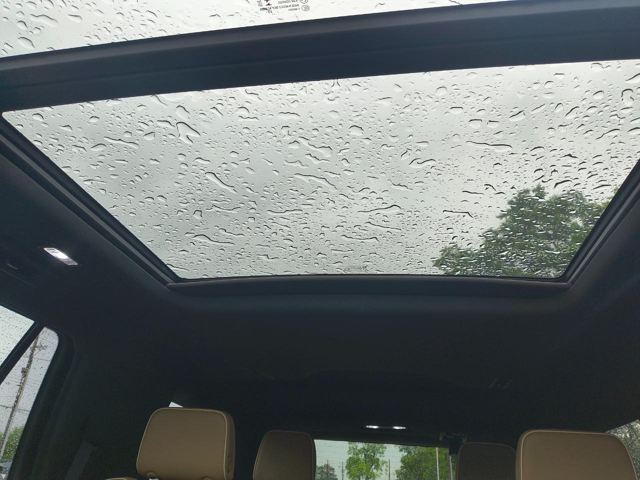 Chevrolet Tahoe 4WD 4dr Premier 2021