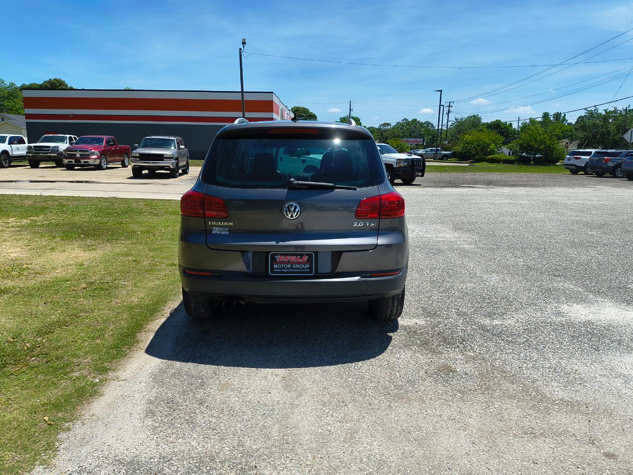 Volkswagen Tiguan 2WD 4dr Auto SE w/Sunroof & Nav 2013