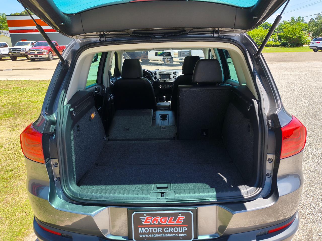 Volkswagen Tiguan 2WD 4dr Auto SE w/Sunroof & Nav 2013