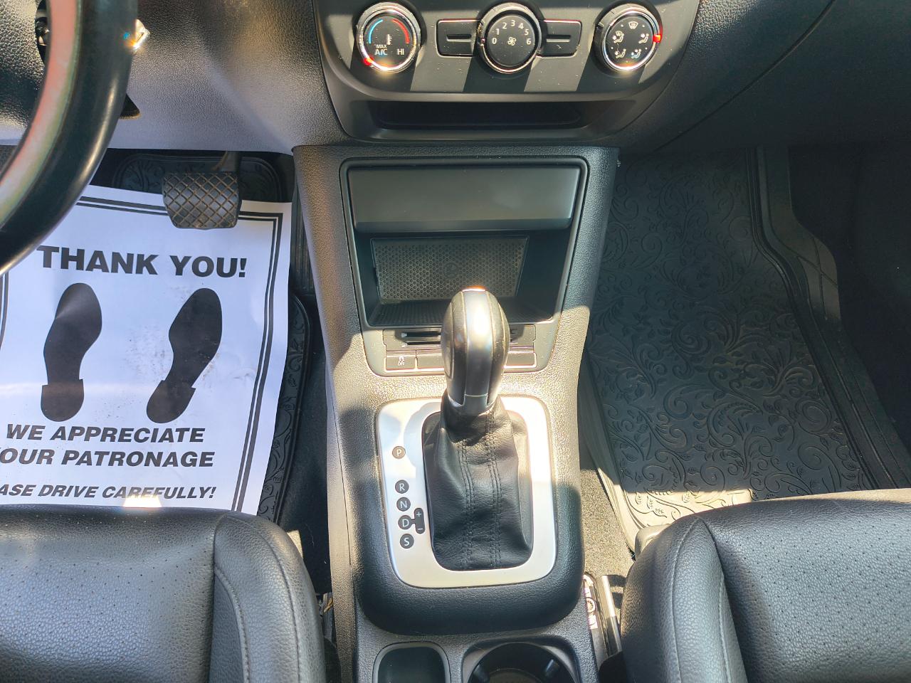 Volkswagen Tiguan 2WD 4dr Auto SE w/Sunroof & Nav 2013