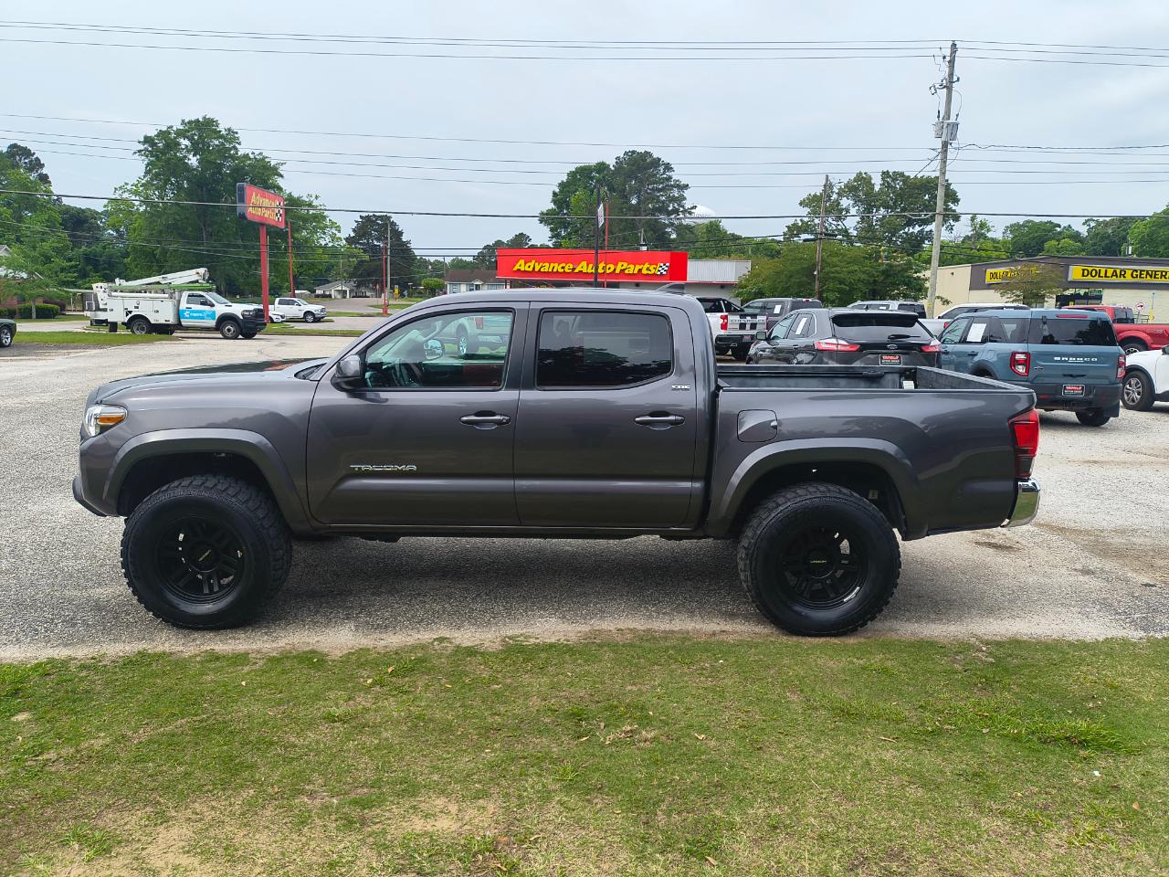 Toyota Tacoma 4WD TRD Off Road Double Cab 5' Bed V6 MT (Natl) 2021