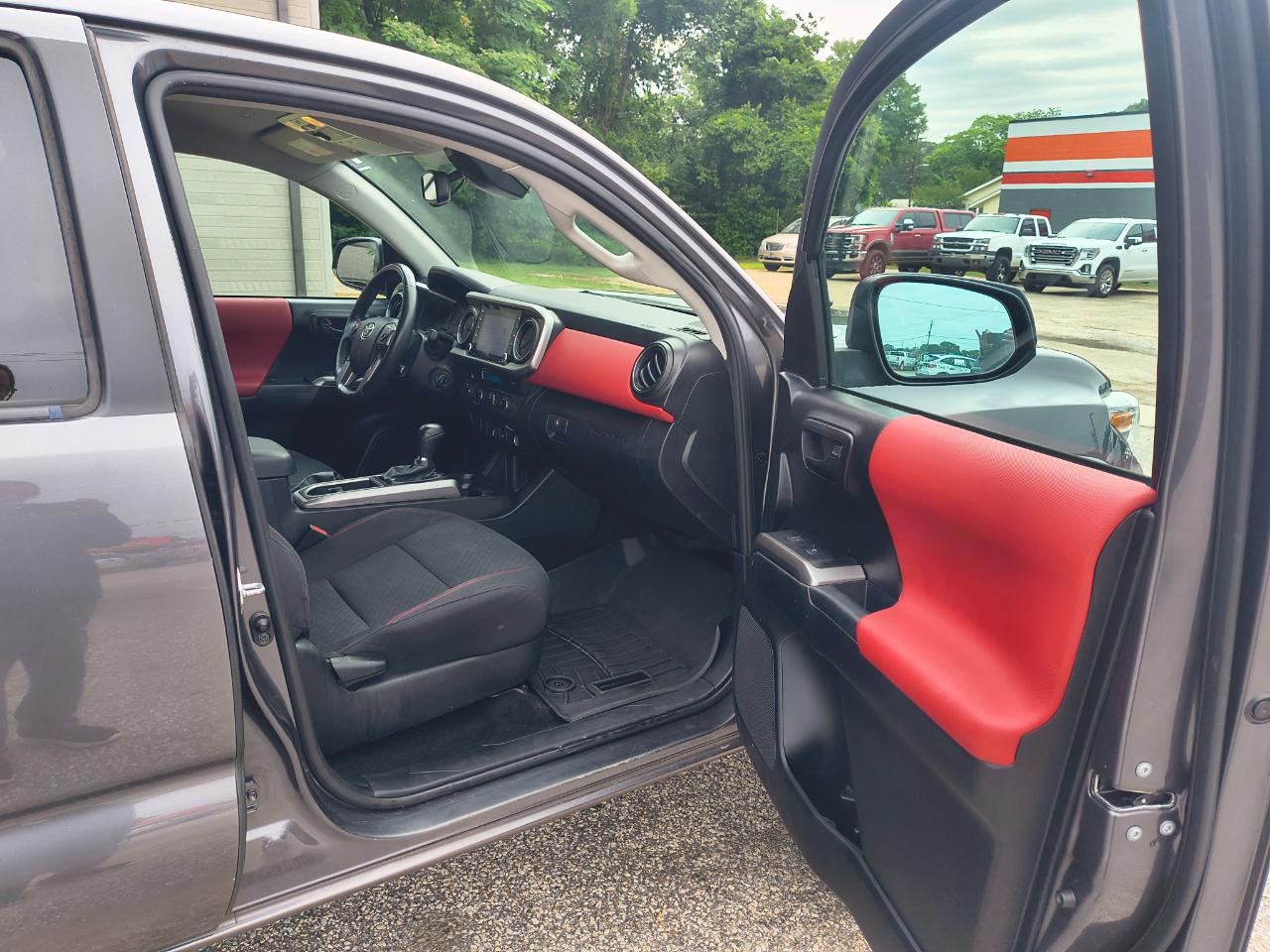 Toyota Tacoma 4WD TRD Off Road Double Cab 5' Bed V6 MT (Natl) 2021