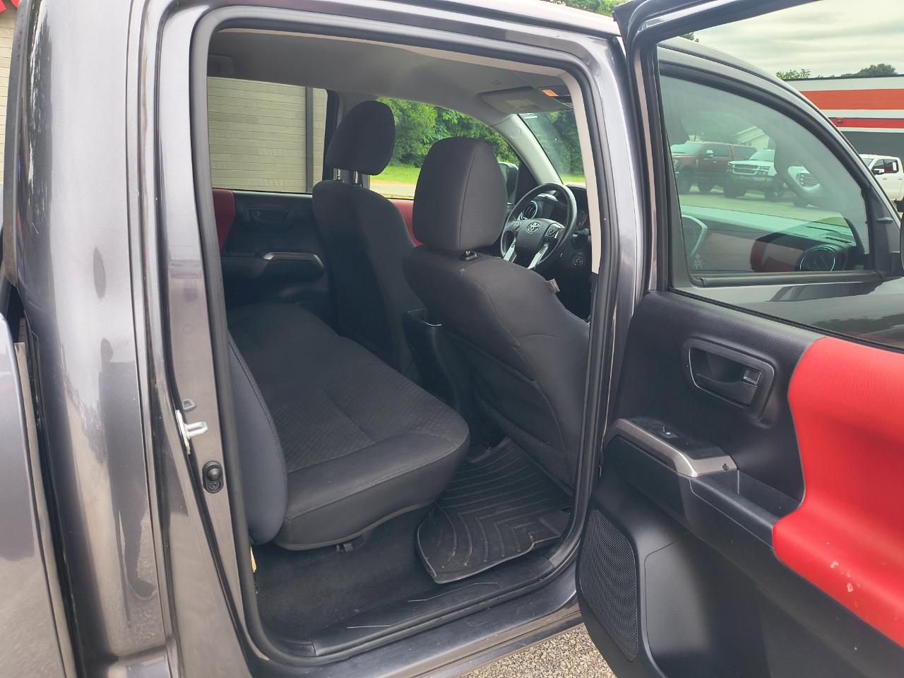 Toyota Tacoma 4WD TRD Off Road Double Cab 5' Bed V6 MT (Natl) 2021