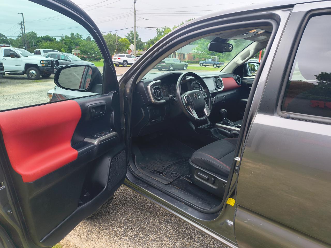 Toyota Tacoma 4WD TRD Off Road Double Cab 5' Bed V6 MT (Natl) 2021