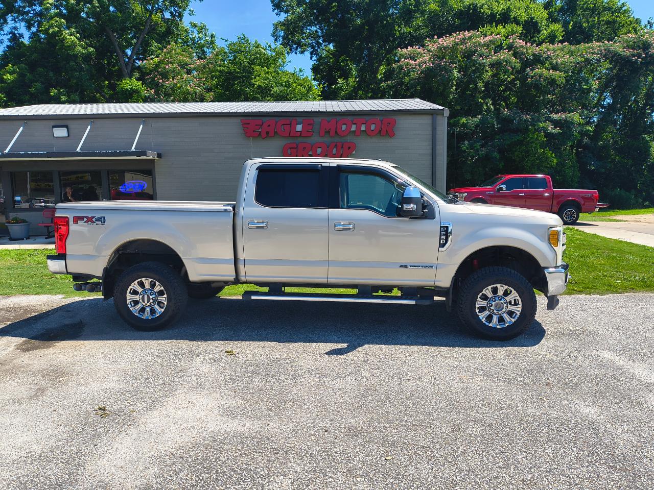 2017 Ford Super Duty F-250 SRW Lariat 4WD Crew Cab 8' Box