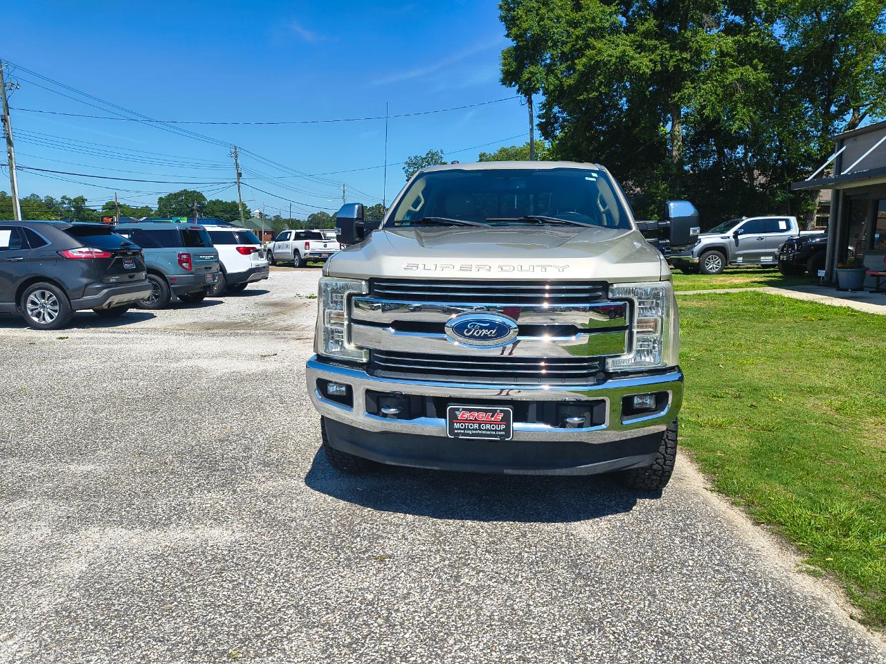 Ford Super Duty F-250 SRW Lariat 4WD Crew Cab 8' Box 2017