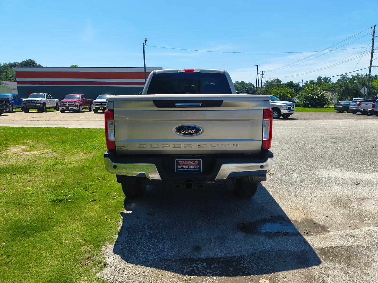 Ford Super Duty F-250 SRW Lariat 4WD Crew Cab 8' Box 2017