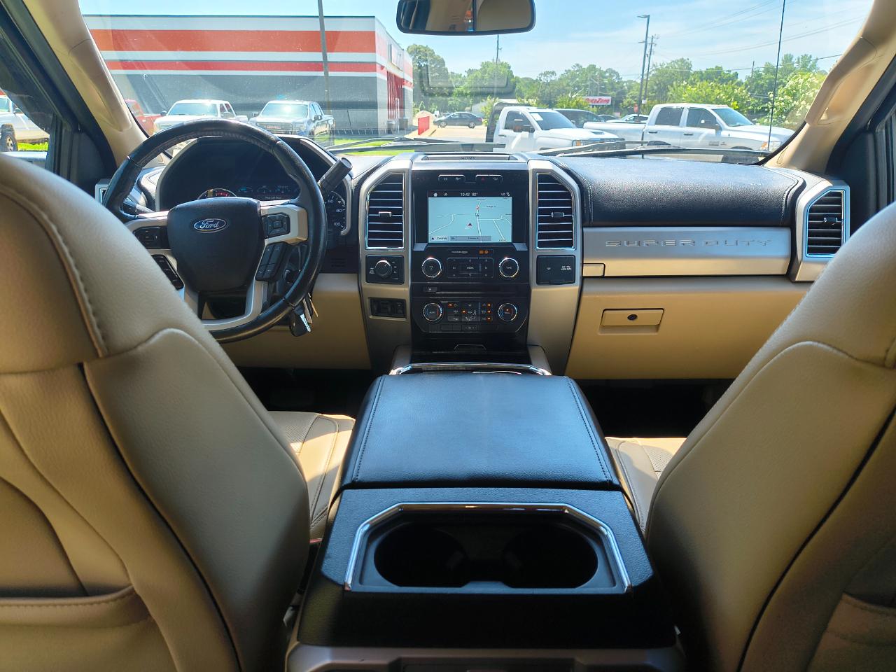 Ford Super Duty F-250 SRW Lariat 4WD Crew Cab 8' Box 2017