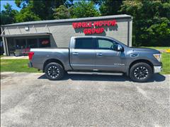 2017 Nissan Titan 