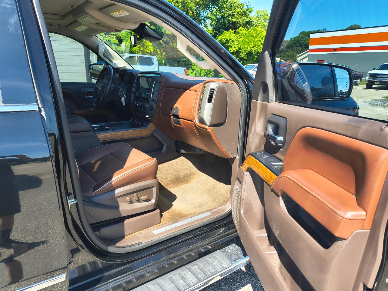 Chevrolet Silverado 2500HD 4WD Crew Cab 153.7" High Country 2016