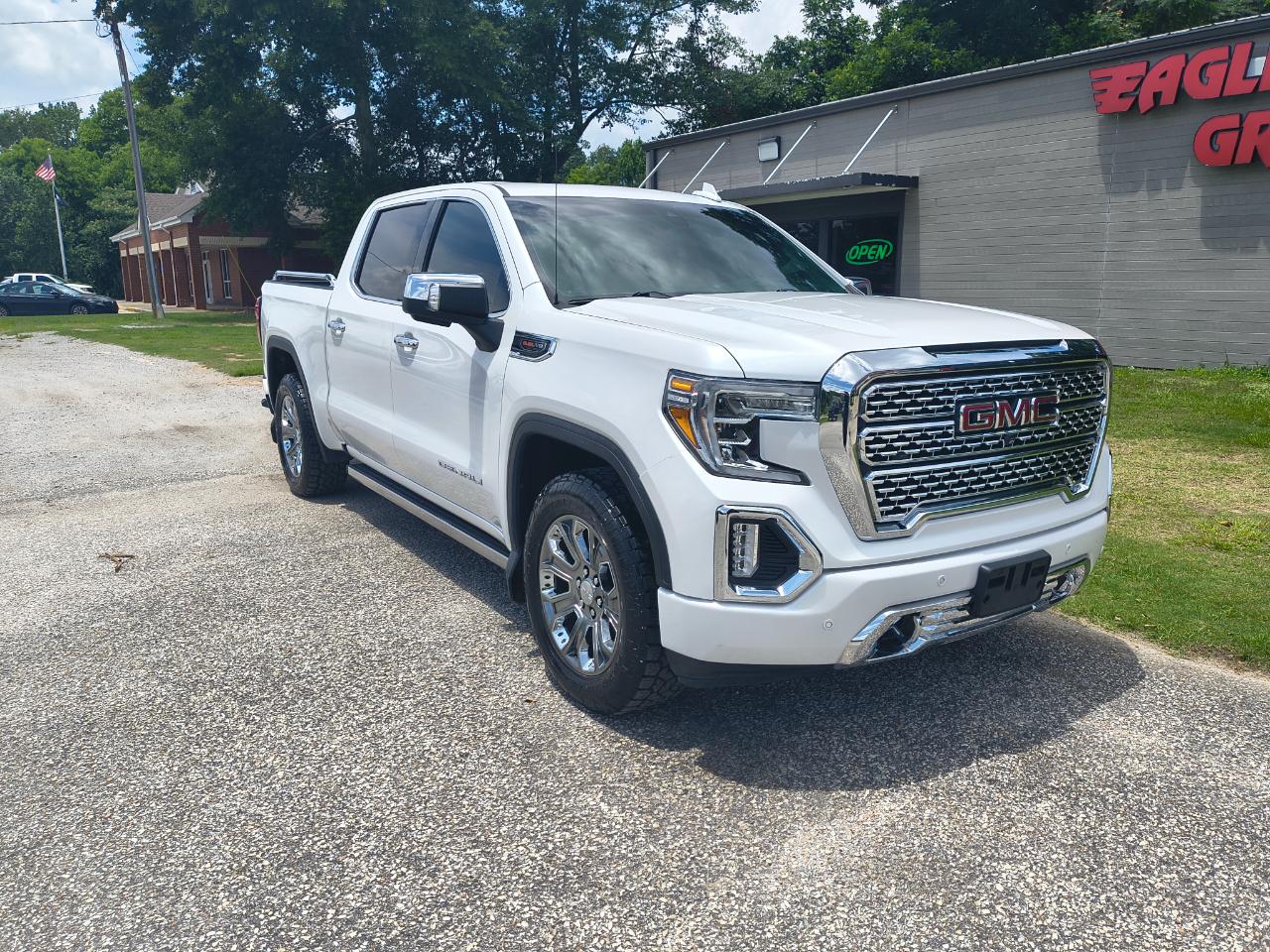GMC Sierra 1500 4WD Crew Cab 147" Denali 2019