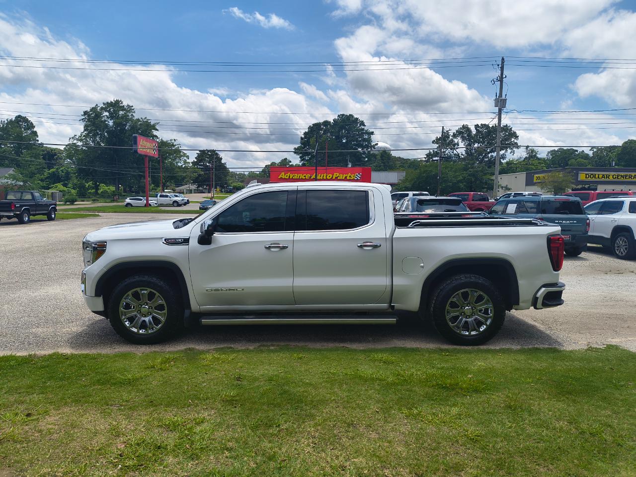 GMC Sierra 1500 4WD Crew Cab 147" Denali 2019
