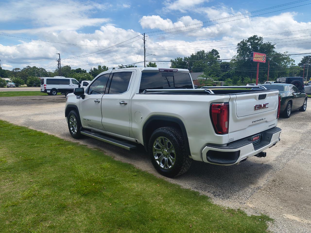 GMC Sierra 1500 4WD Crew Cab 147" Denali 2019