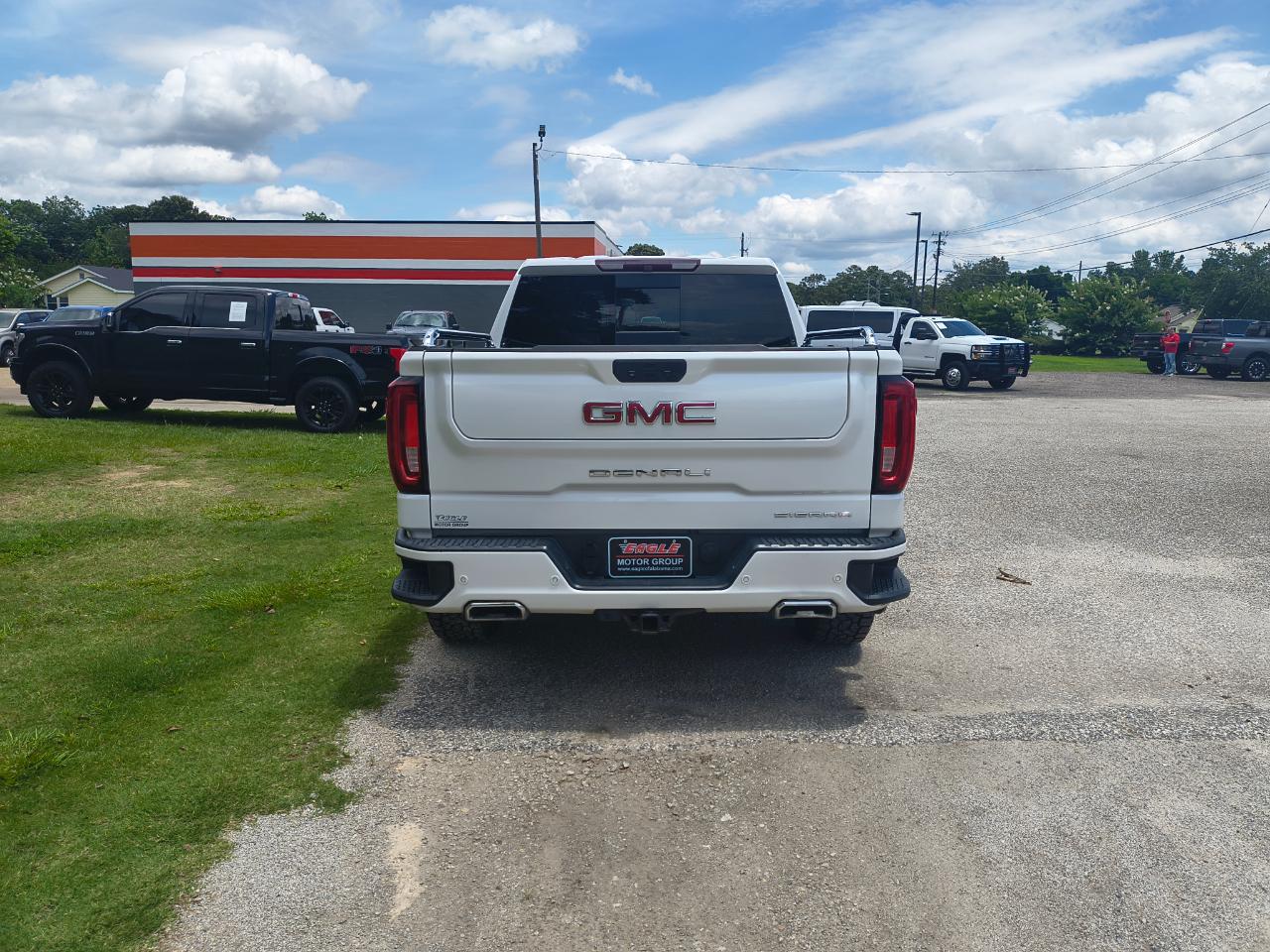 GMC Sierra 1500 4WD Crew Cab 147" Denali 2019