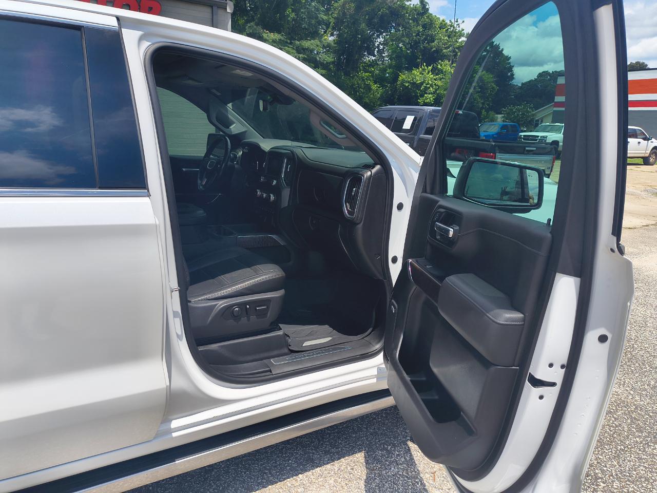 GMC Sierra 1500 4WD Crew Cab 147" Denali 2019